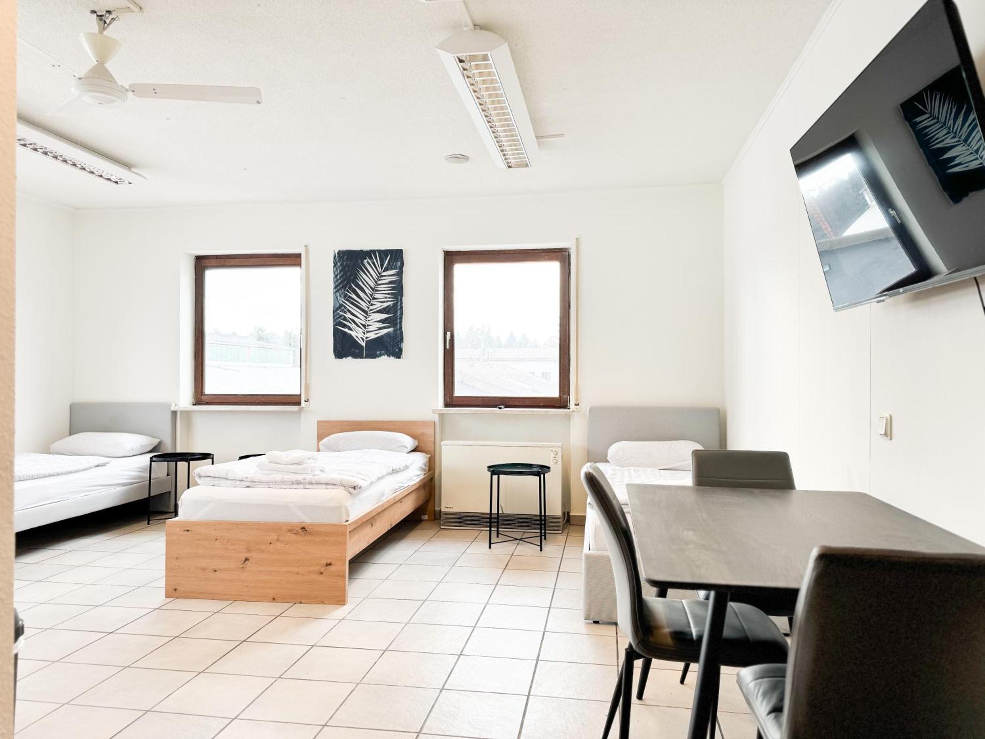 Modern Living Studios Karlsbad Esterno foto