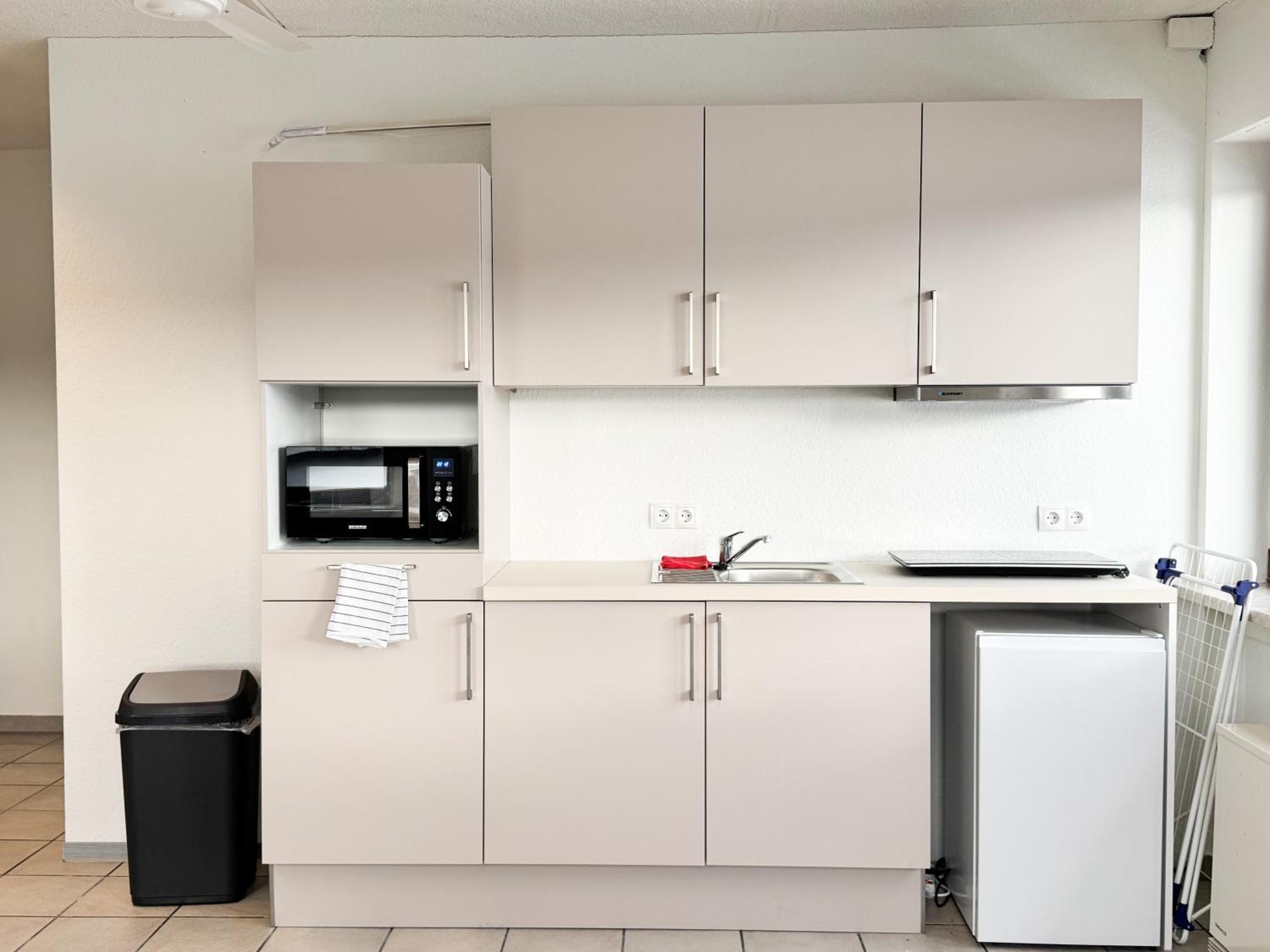Modern Living Studios Karlsbad Esterno foto
